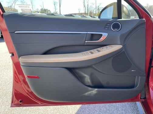 2021 Hyundai SONATA Limited