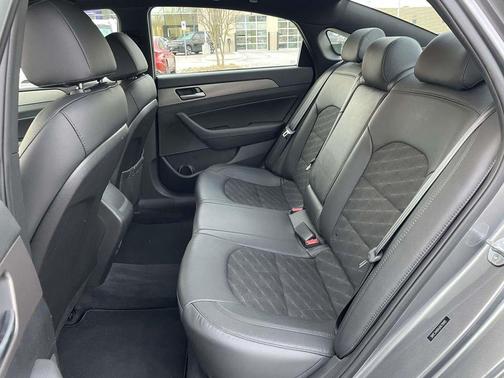 2018 Hyundai SONATA Sport 2.0T
