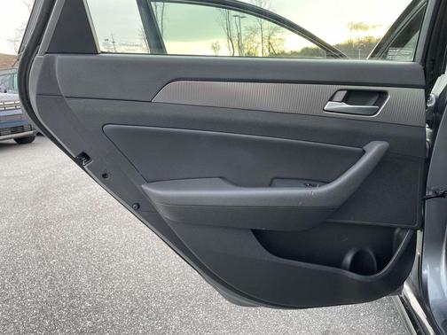 2018 Hyundai SONATA Sport 2.0T