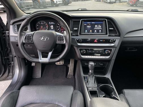 2018 Hyundai SONATA Sport 2.0T