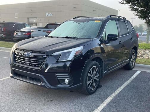 Crystal Black Silica 2022 Subaru Forester Limited