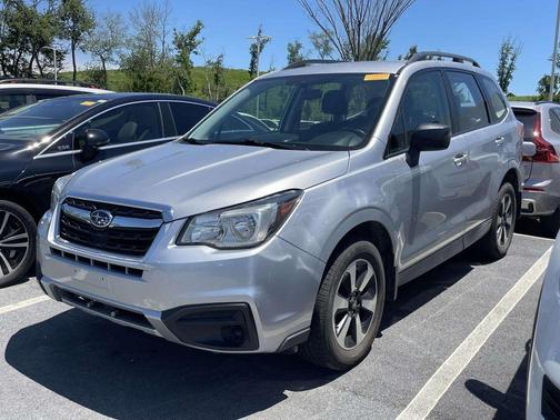 Ice Silver Metallic 2018 Subaru Forester 2.5i