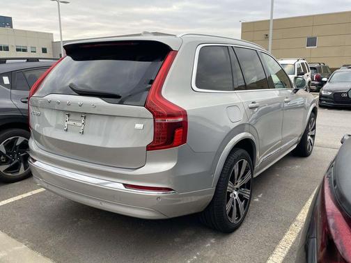 2024 Volvo XC90 Recharge Plug-In Hybrid T8 Plus 6-Seater