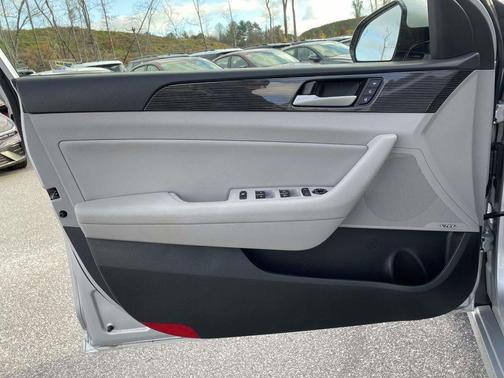 2018 Hyundai SONATA Limited