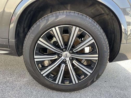 Platinum Grey Metallic 2024 Volvo XC90 B6 Plus Bright Theme 7-Seater