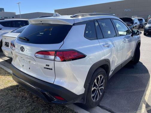 2024 Toyota Corolla Cross Hybrid SE