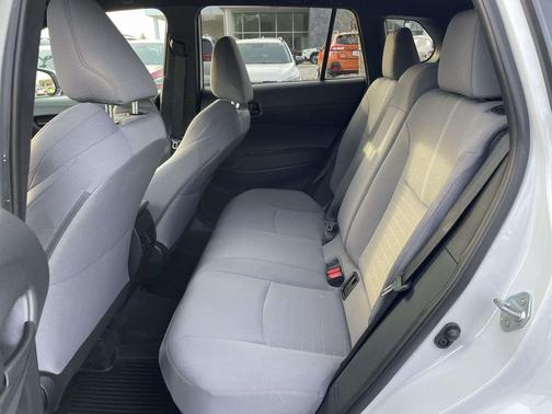 2024 Toyota Corolla Cross Hybrid SE