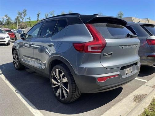 2022 Volvo XC40 Recharge Pure Electric P8 Twin Plus