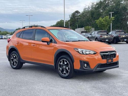 Sunshine Orange 2018 Subaru Crosstrek 2.0i Premium