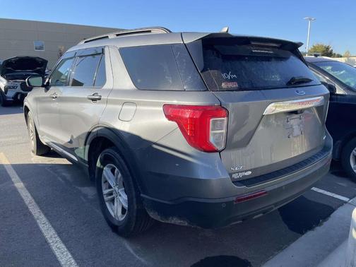 Carbonized Gray Metallic 2024 Ford Explorer XLT