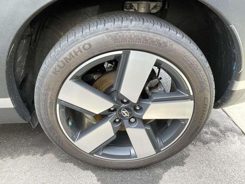 Green 2025 Hyundai SANTA FE Limited