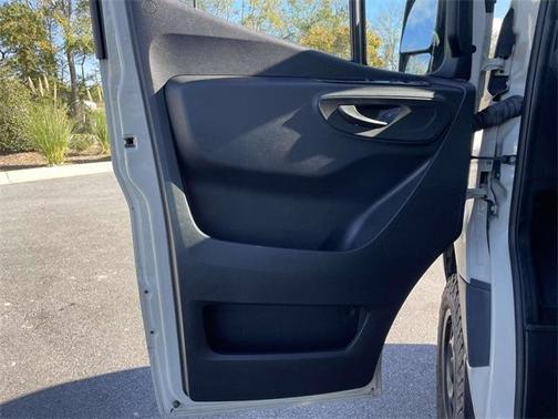 2020 Mercedes-Benz Sprinter 2500 Standard Roof