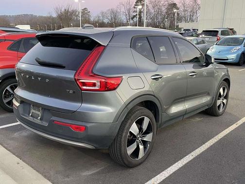 2019 Volvo XC40 T5 Momentum