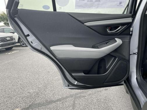 Ice Silver Metallic 2025 Subaru Outback Premium