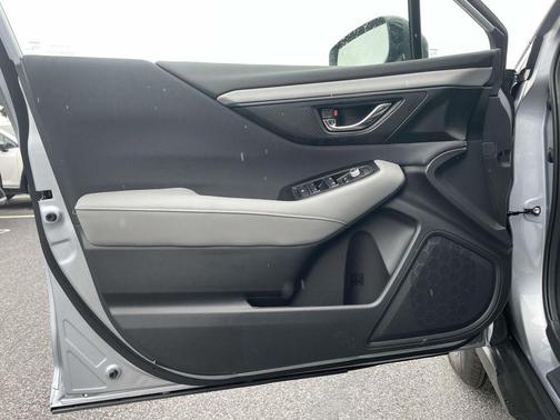 Ice Silver Metallic 2025 Subaru Outback Premium