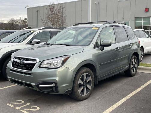 Jasmine Green Metallic 2018 Subaru Forester 2.5i Premium