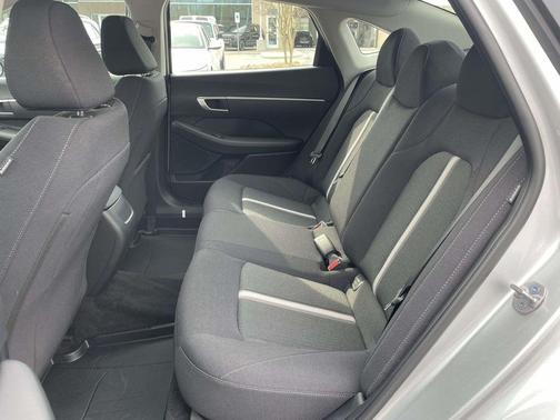 2025 Hyundai SONATA SE