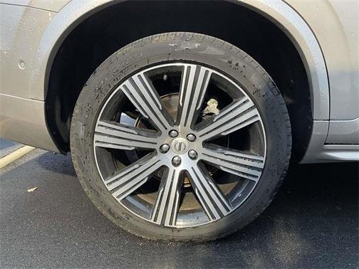 2024 Volvo XC90 Recharge Plug-In Hybrid T8 Plus 6-Seater