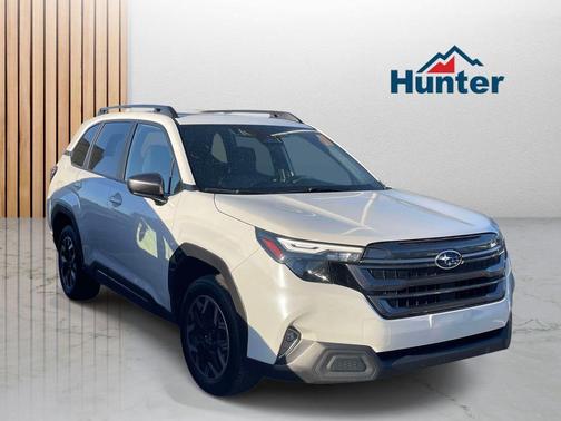 Crystal White Pearl 2025 Subaru Forester Premium
