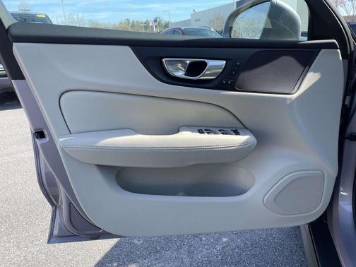 2026 Volvo V60 Cross Country B5 Plus