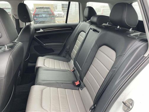 2017 Volkswagen Golf SportWagen TSI SEL