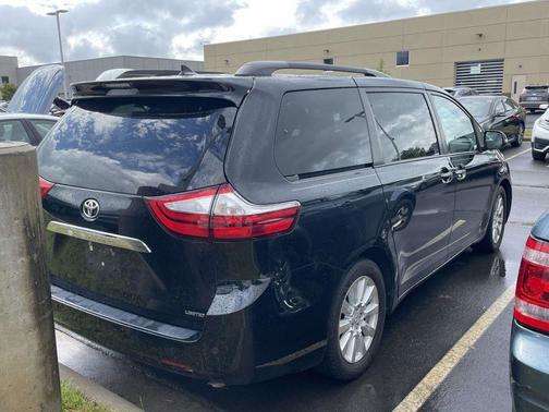 Midnight Black Metallic 2017 Toyota Sienna Limited Premium