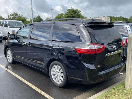 Midnight Black Metallic 2017 Toyota Sienna Limited Premium