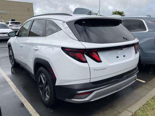 Serenity White Pearl 2025 Hyundai TUCSON SEL