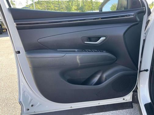 White Pearl 2024 Hyundai TUCSON SEL