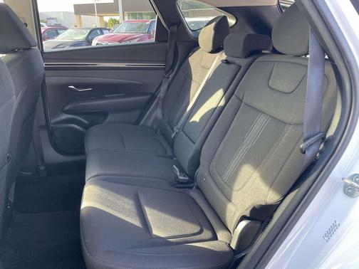 White Pearl 2024 Hyundai TUCSON SEL