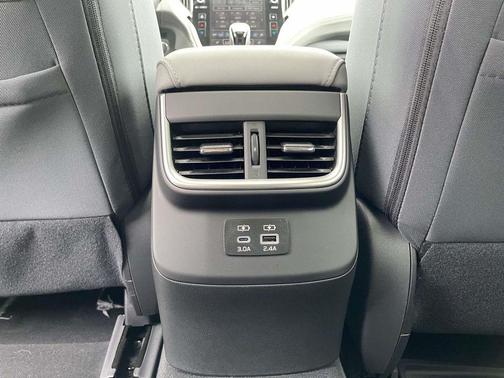 Crystal White Pearl 2025 Subaru Outback Premium
