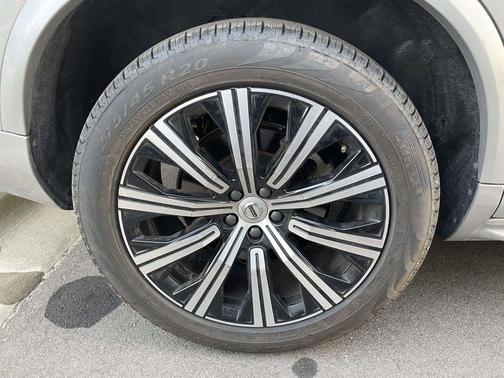 2025 Volvo XC90 B6 Plus 7-Seater