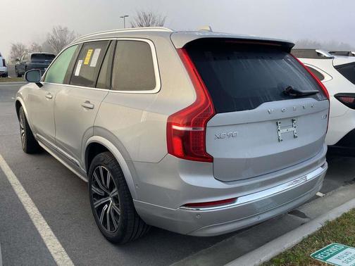 2025 Volvo XC90 B6 Plus 7-Seater