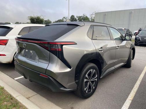Metal 2025 Toyota bZ4X XLE