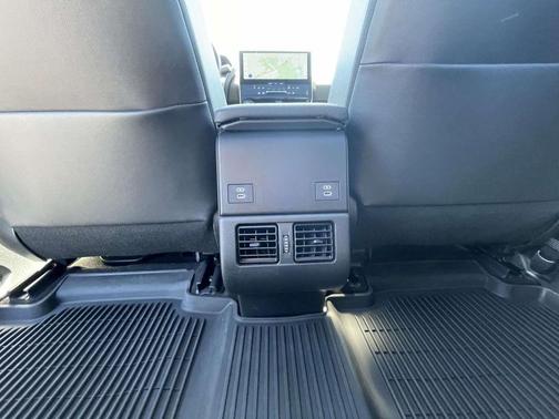 Metal 2025 Toyota bZ4X XLE
