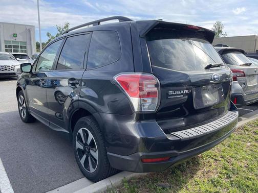 Dark Gray Metallic 2018 Subaru Forester 2.5i Premium