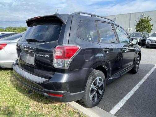 Dark Gray Metallic 2018 Subaru Forester 2.5i Premium