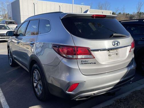 2018 Hyundai SANTA FE SE