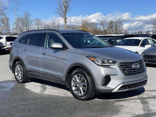2018 Hyundai SANTA FE SE