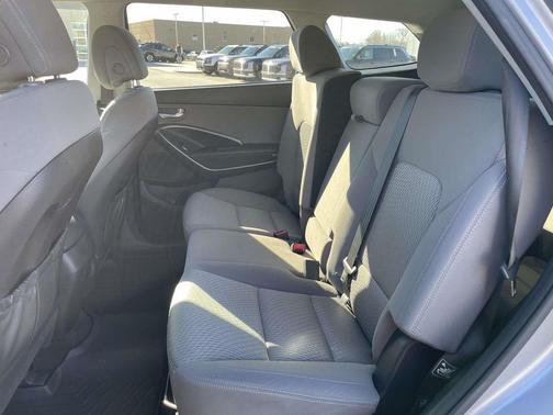 2018 Hyundai SANTA FE SE