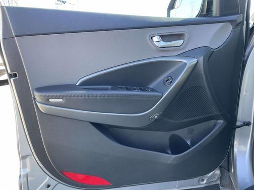 2018 Hyundai SANTA FE SE