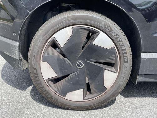 Onyx Black Metallic 2025 Volvo EX30 Twin Motor Ultra