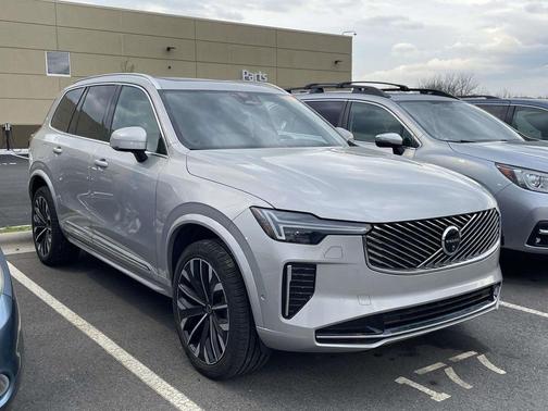 2025 Volvo XC90 PLUS