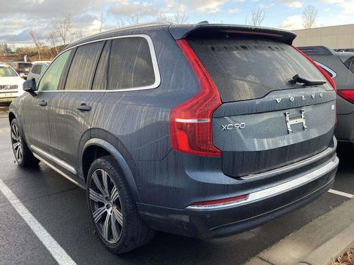 2024 Volvo XC90 Recharge Plug-In Hybrid T8 Ultimate Bright Theme 7-Seater