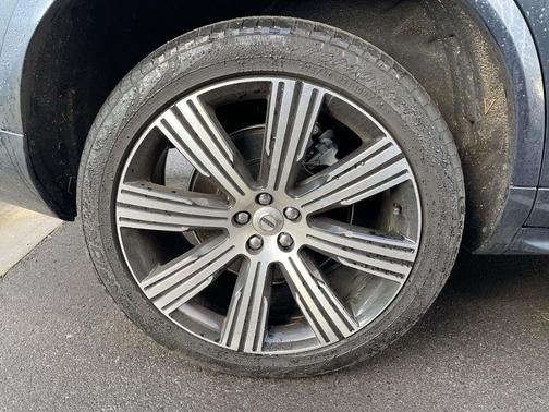 2024 Volvo XC90 Recharge Plug-In Hybrid T8 Ultimate Bright Theme 7-Seater