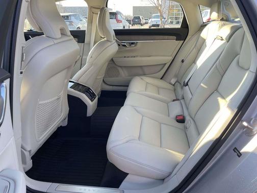 2024 Volvo S90 B6 Ultimate