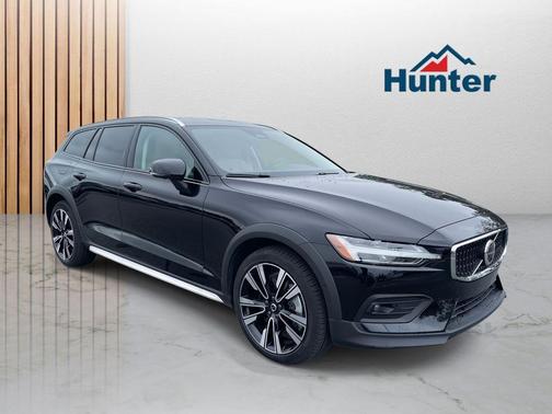 2024 Volvo XC90 B5 Plus Bright Theme