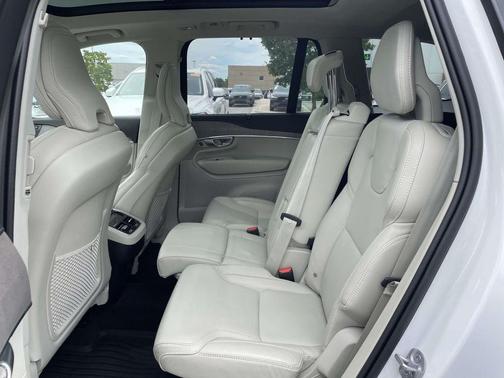 Crystal White Metallic 2024 Volvo XC90 B6 Ultimate Bright Theme 7-Seater