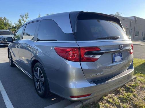 Lunar Silver Metallic 2023 Honda Odyssey Touring