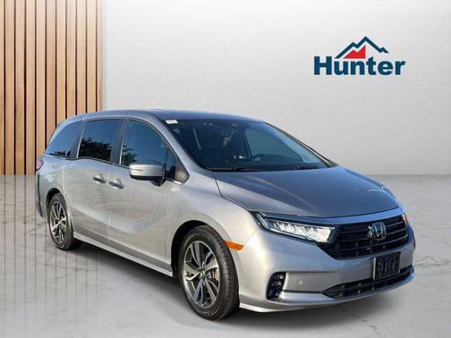 Lunar Silver Metallic 2023 Honda Odyssey Touring